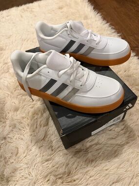 Adidas White Sneakers with Grey Stripes and Gum Sole